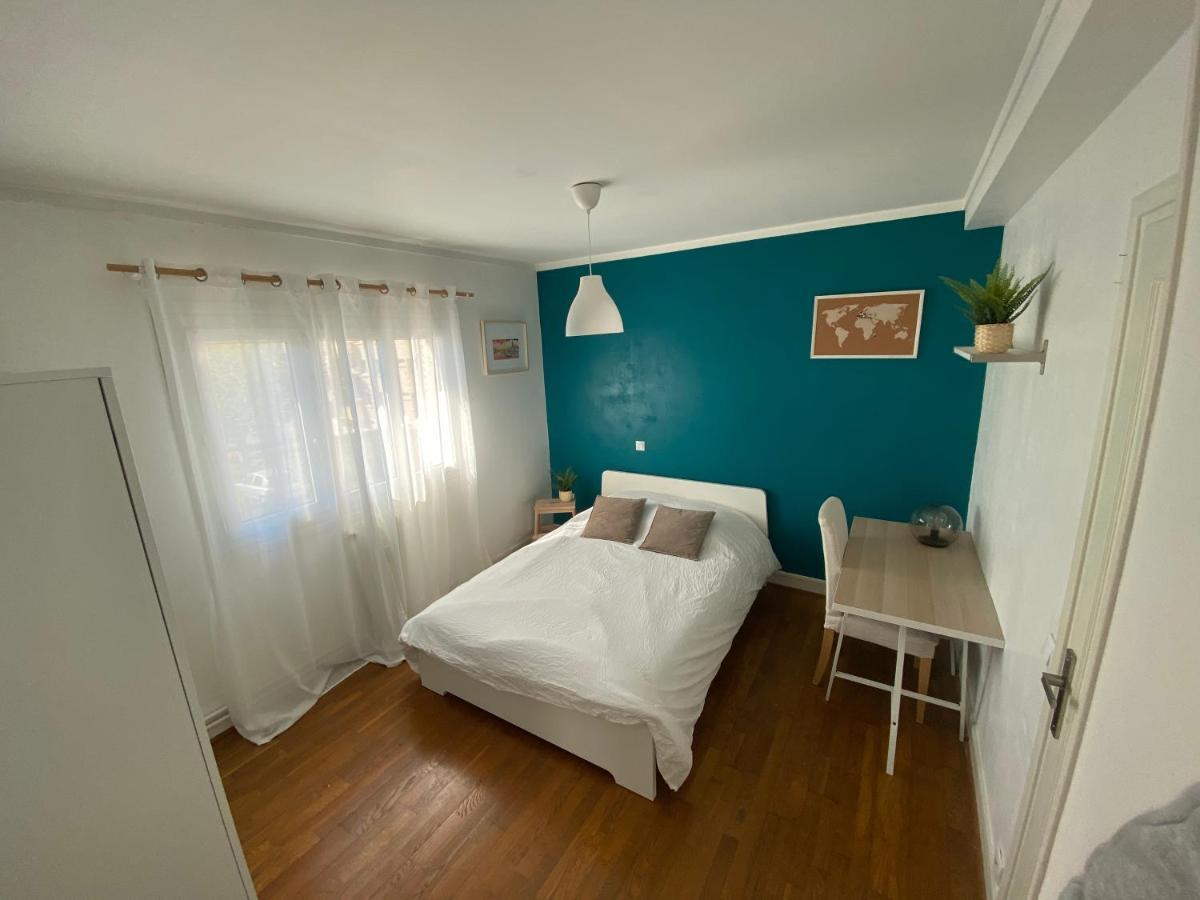 Appartement Belle Lumineux Avec Balcon Plein Centre .
